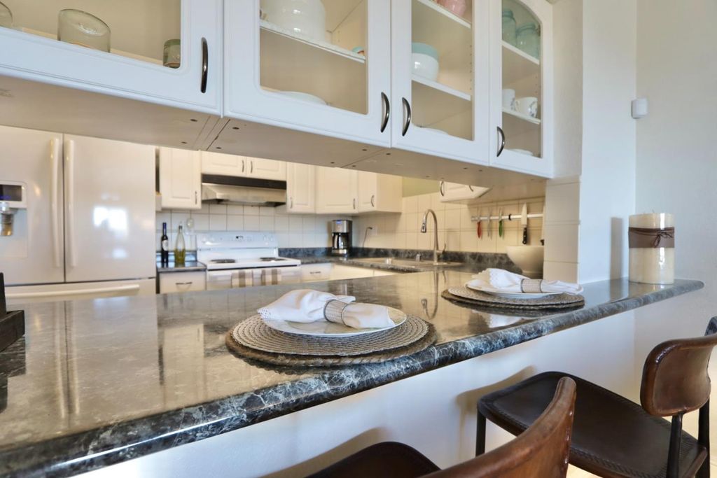 2500 Miramar Ave #306, Castro Valley, CA 94546