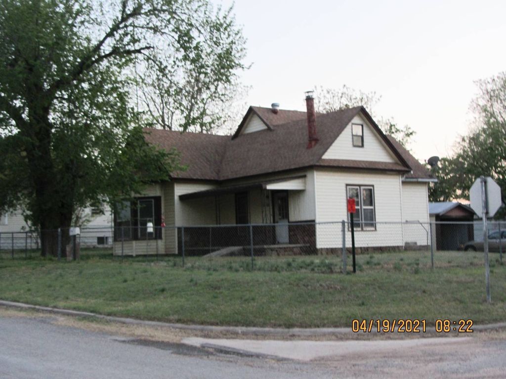1103 4th St, Alva, OK 73717