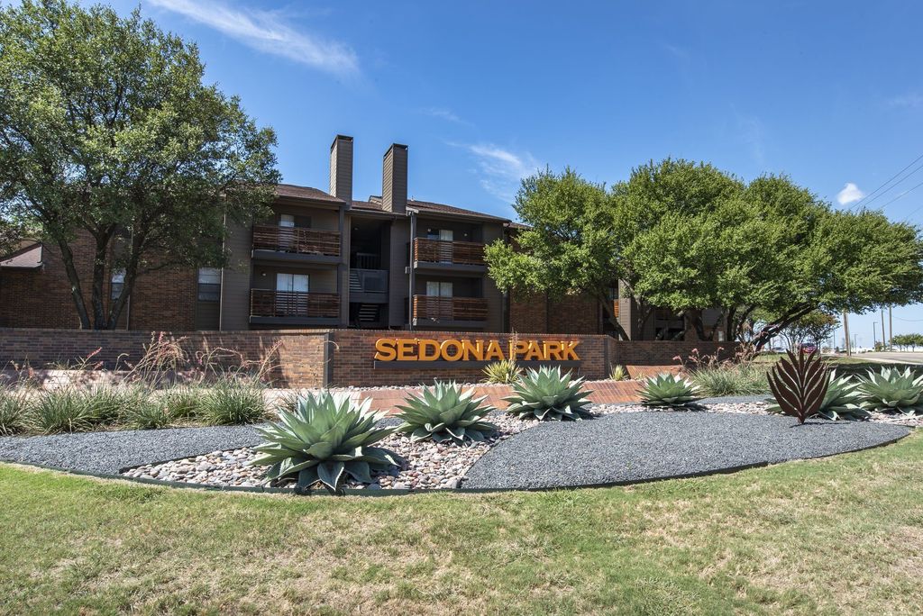4200 W Northgate Dr, Irving, TX 75062