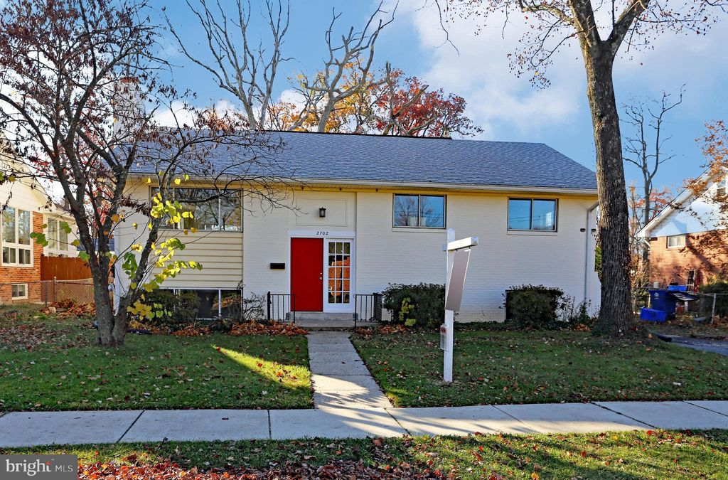 2702 Calgary Ave, Kensington, MD 20895