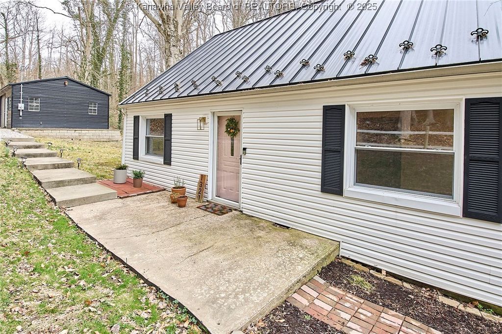 1321 Turley Rd, Charleston, WV 25314