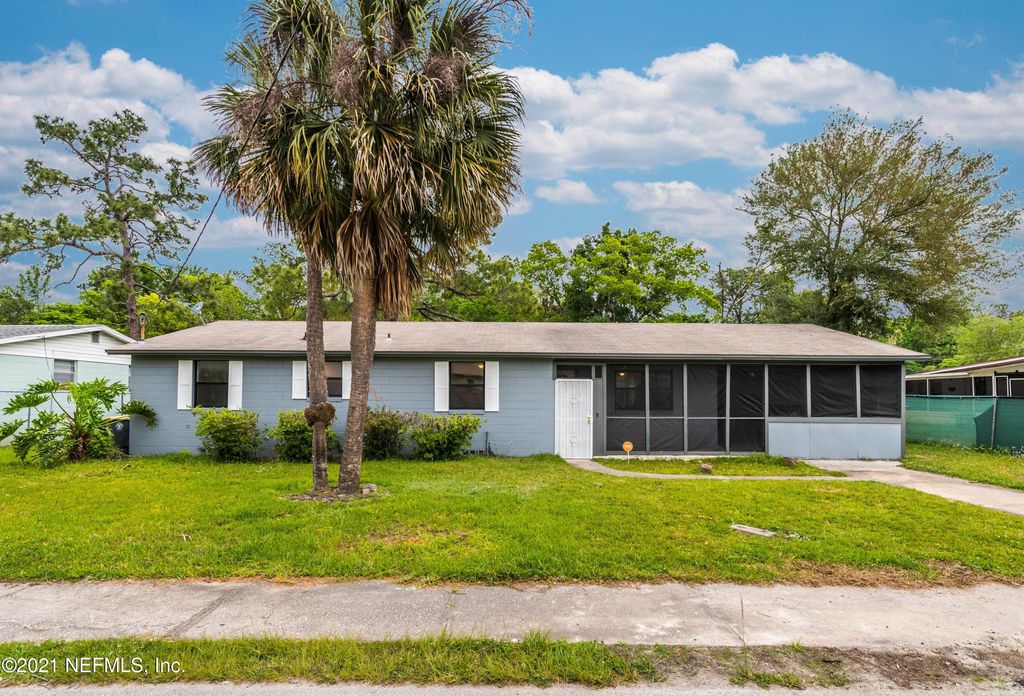 5353 Betty Ann Ln, Jacksonville, FL 32207