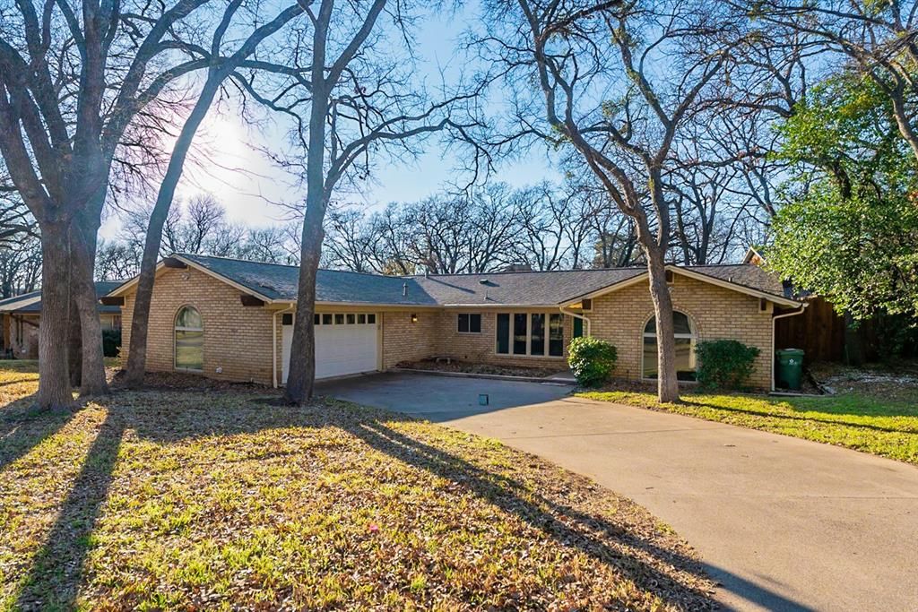 1710 Parkcrest Ter, Arlington, TX 76012