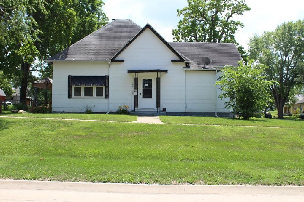 700 N Kansas Ave, Marceline, MO 64658 Trulia