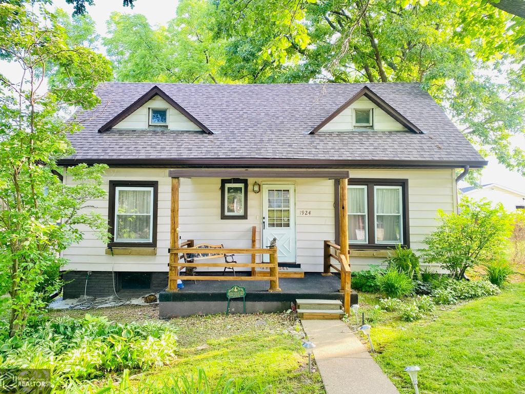 1924 Franklin St, Keokuk, IA 52632