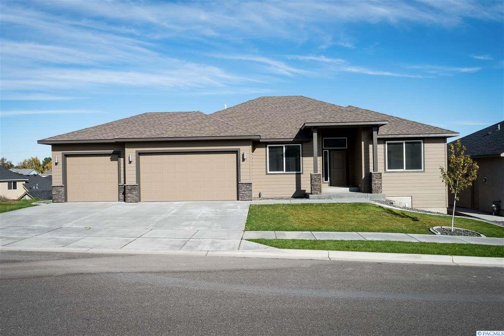 4407 S Anderson Pl, Kennewick, WA 99337