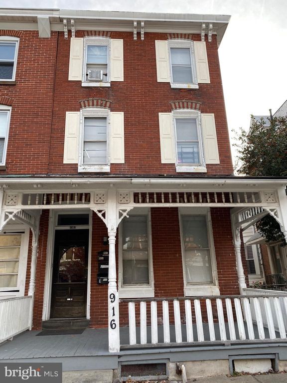 916 W  Marshall St, Norristown, PA 19401