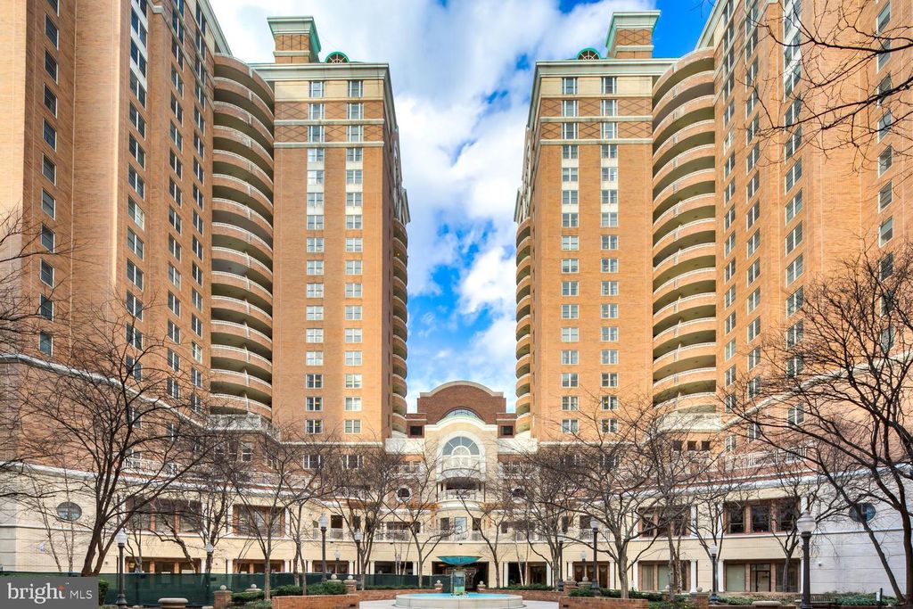 900 N Taylor St #705, Arlington, VA 22203