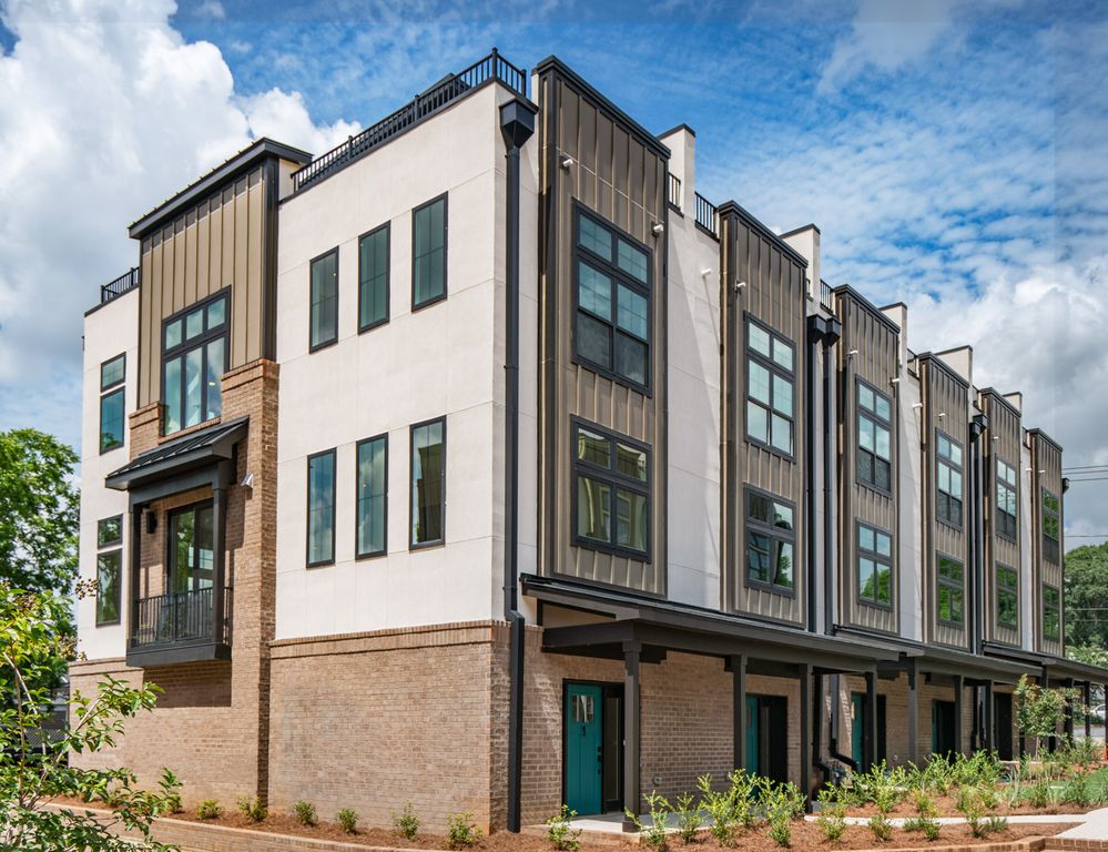 The Carriage End Plan in One21 Townhomes, Greenville, SC 29609