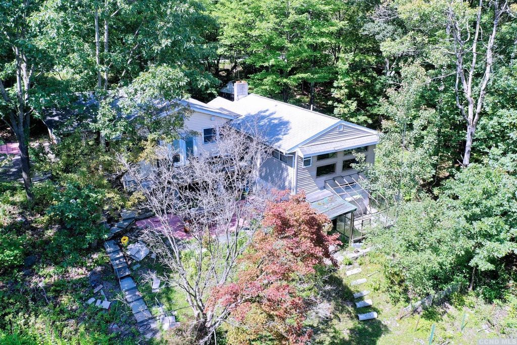 176 High Hill Rd, Catskill, NY 12414