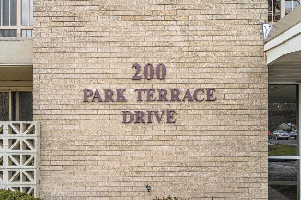 200 Park Terrace Dr #256, Stoneham, MA 02180