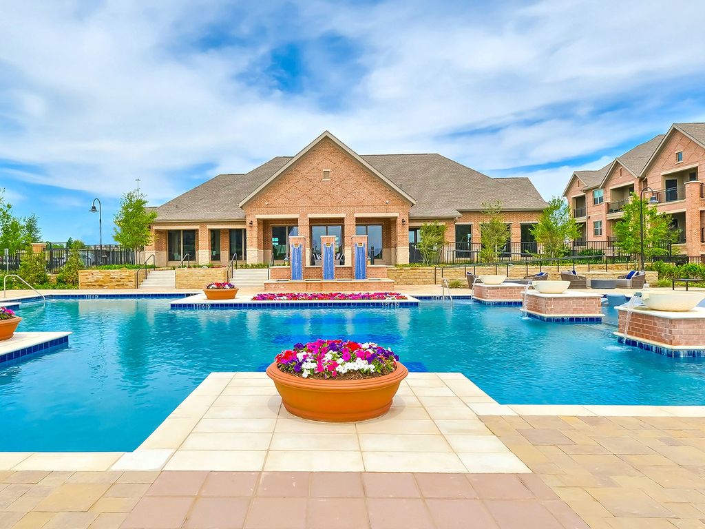 1501 Meridian Dr, Irving, TX 75038