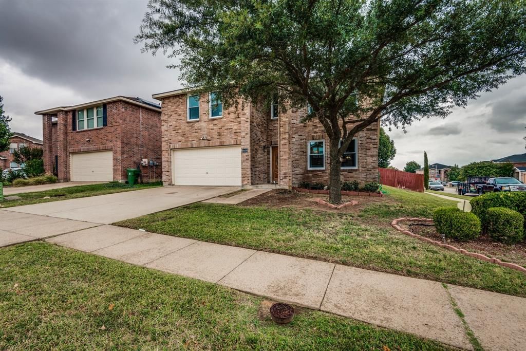 8409 Plantain Ct, Arlington, TX 76002