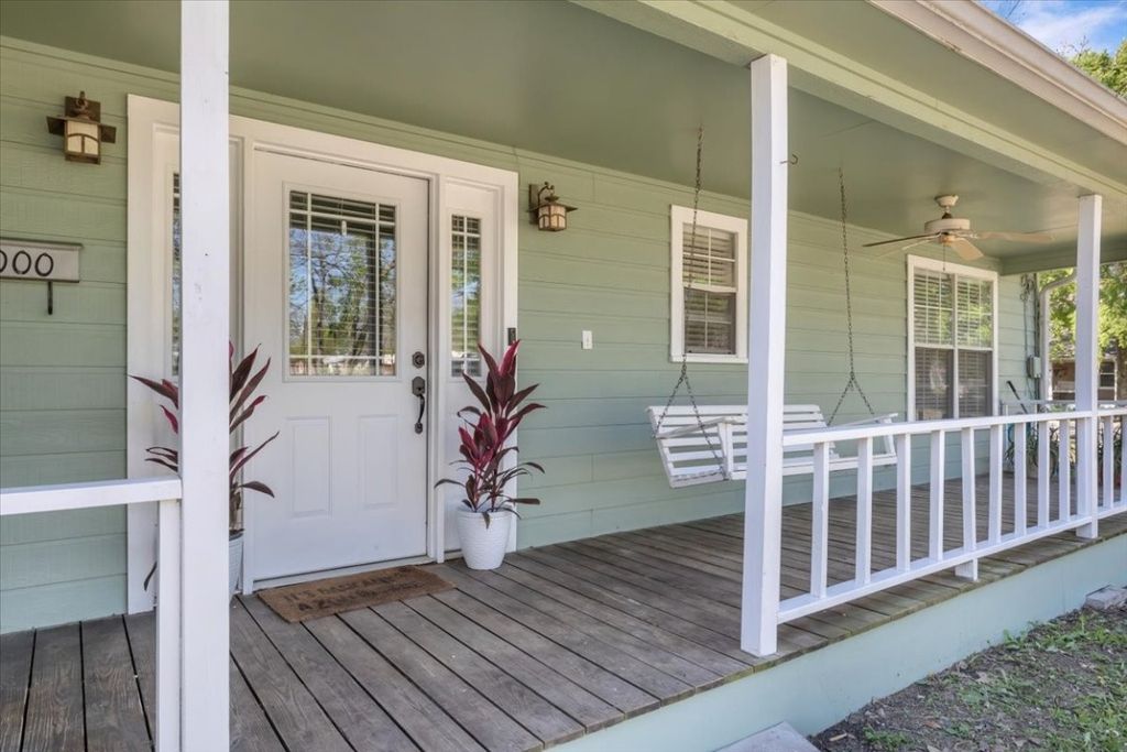 1000 Chestnut St, Honey Grove, TX 75446 SingleFamily Home for Sale
