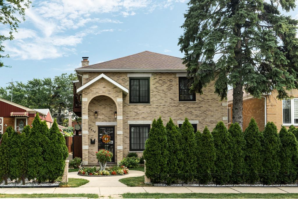 6719 W Montrose Ave, Harwood Heights, IL 60706