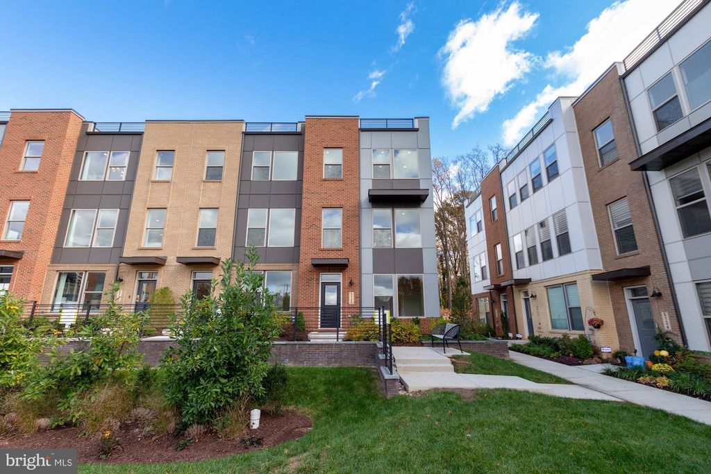 5022 Randolph Rd, Rockville, MD 20852