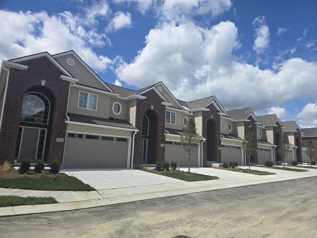 14055 Red Oak Cir N, Mckinney, TX 75071 | MLS #21075813 | Zillow, image size:1024x768