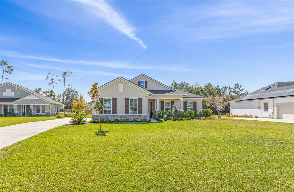 205 S Shadowwood Dr, Saint Augustine, FL - 4 Bed, 2 Bath Single-Family