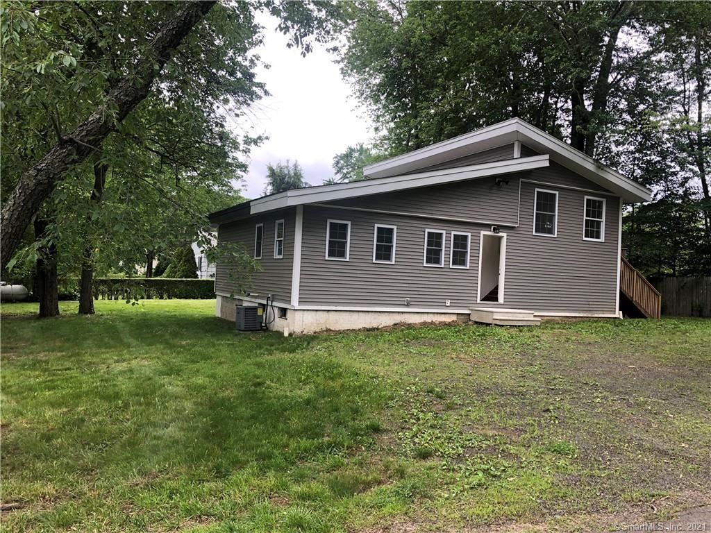 61 Hahn Rd, Guilford, CT 06437