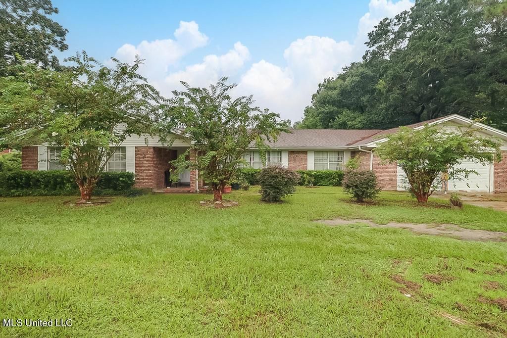 347 Rodenberg Ave, Biloxi, MS 39531
