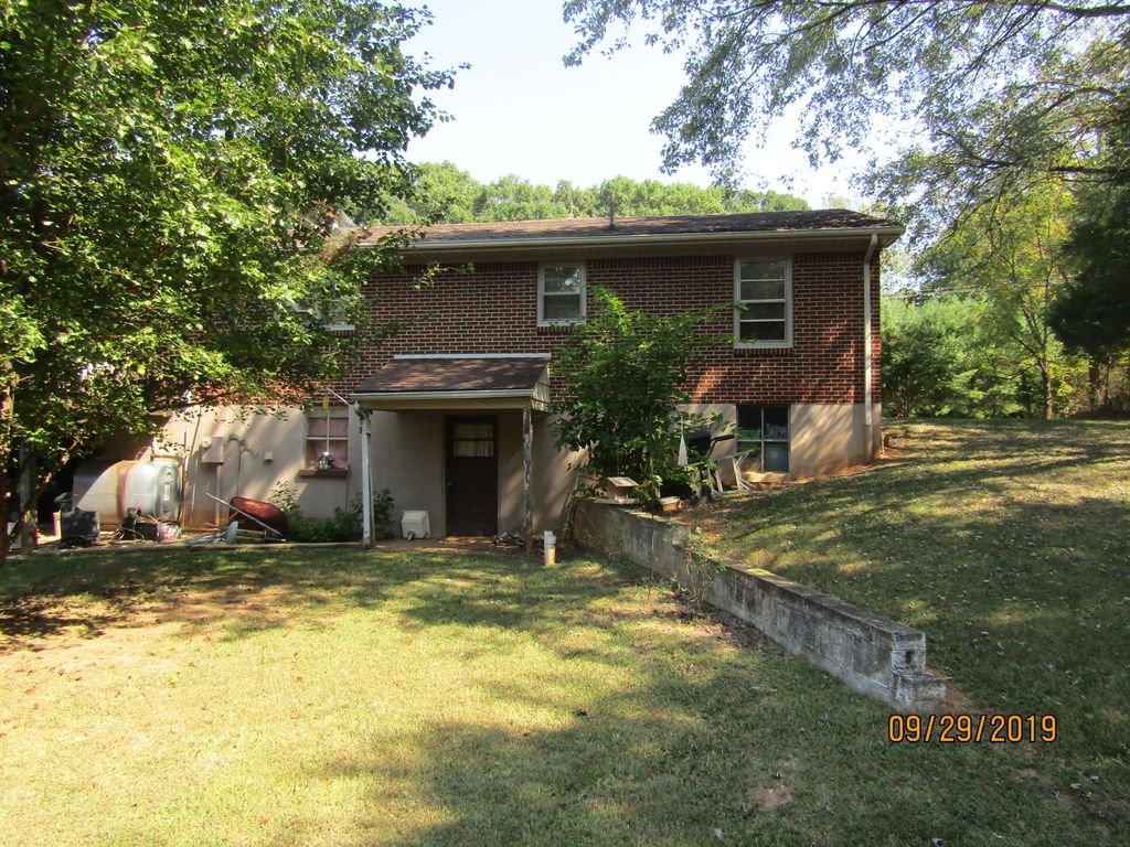 6117 White House Rd, VA 3 Bed, 2 Bath SingleFamily Home 7
