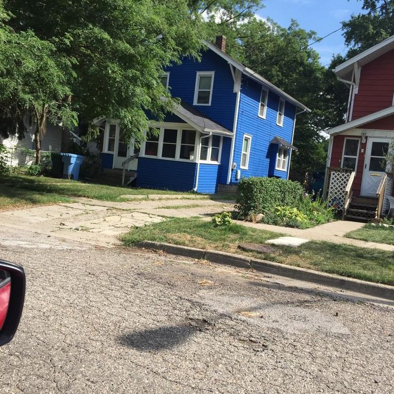 1614 Marcus St, Lansing, MI 48912
