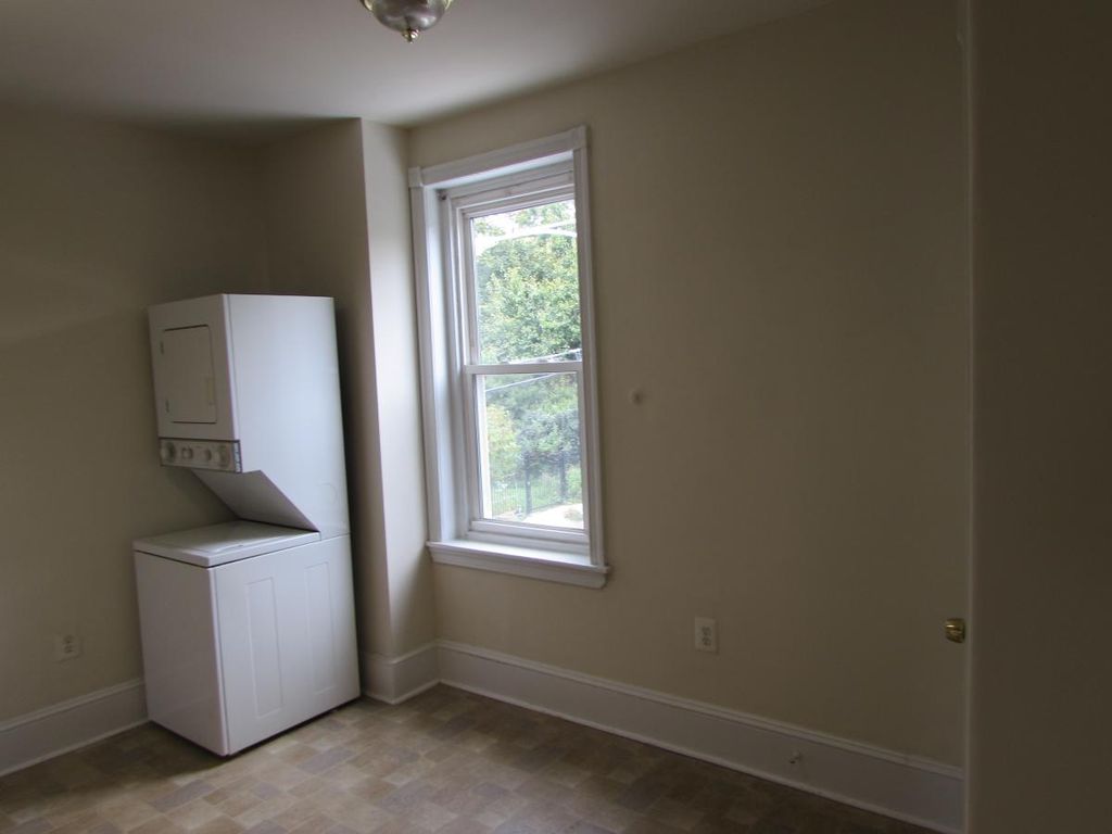 4355 Fleming St, Philadelphia, PA 19128
