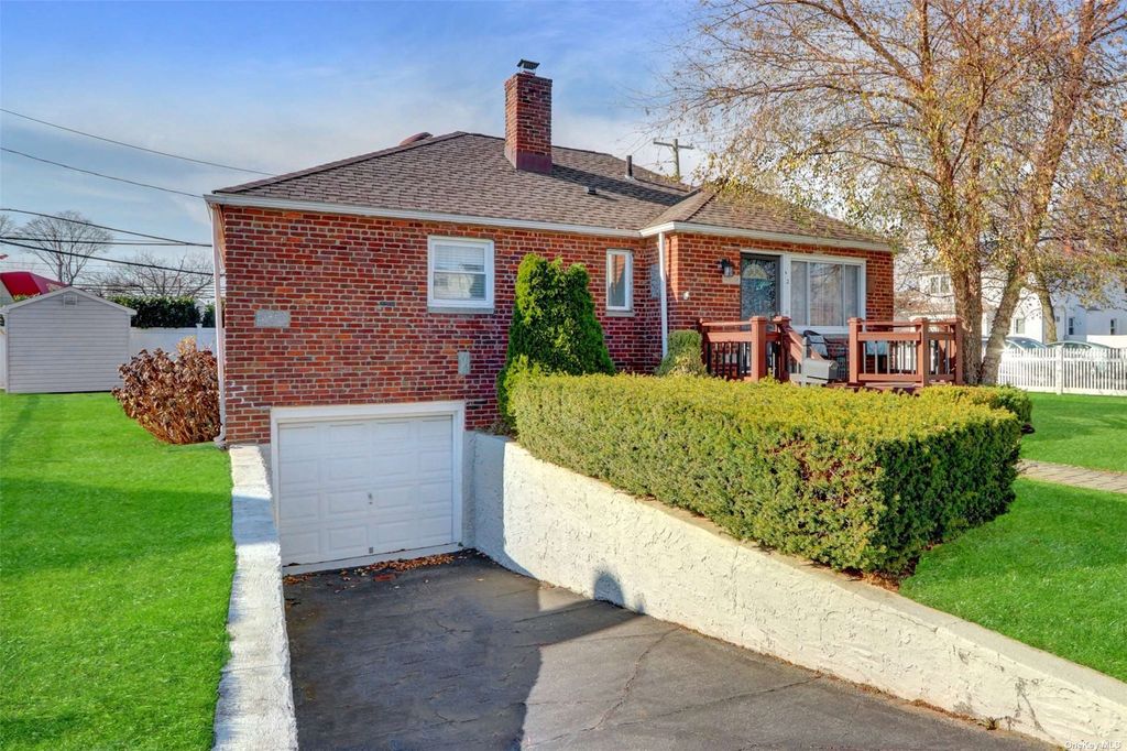 2 Berkshire Road, Bethpage, NY 11714 Trulia