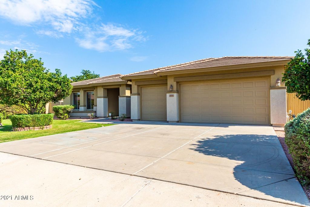 2935 E Hope St, Mesa, AZ 85213