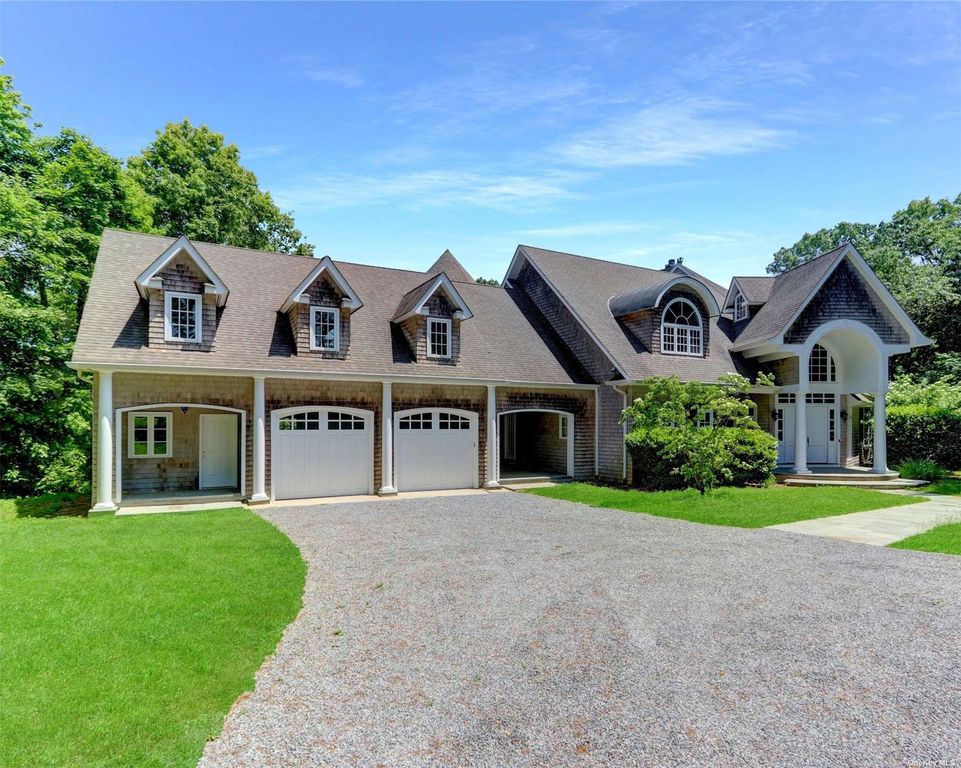 16 Thorman Lane, Huntington, NY 11743 See Est. Value, Schools & More