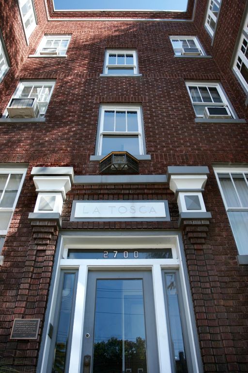 2700 Observatory Ave, Cincinnati, OH 45208