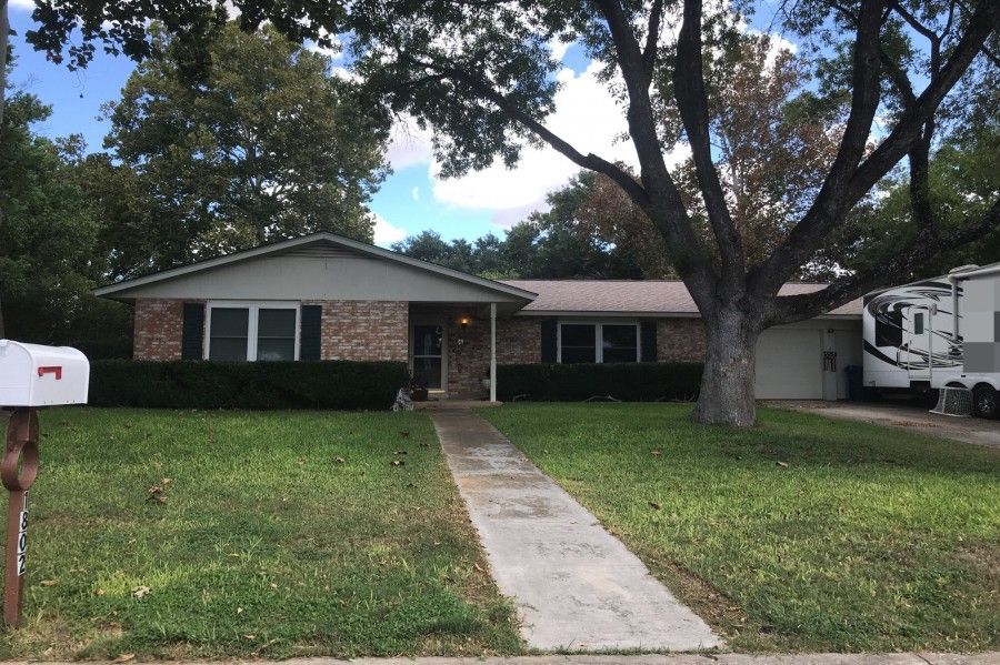 1802 Chestnut St, Floresville, TX 78114 Trulia