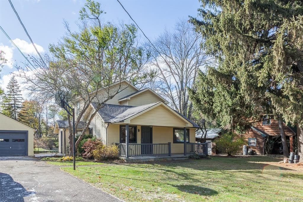 6726 Tonawanda Creek Rd, Lockport, NY 4 Bed, 2 Bath SingleFamily