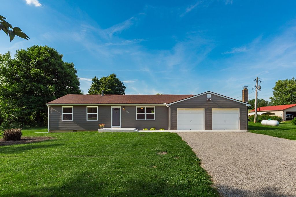 9680 Tarlton Rd SW, Stoutsville, OH 3 Bed, 2 Bath SingleFamily Home