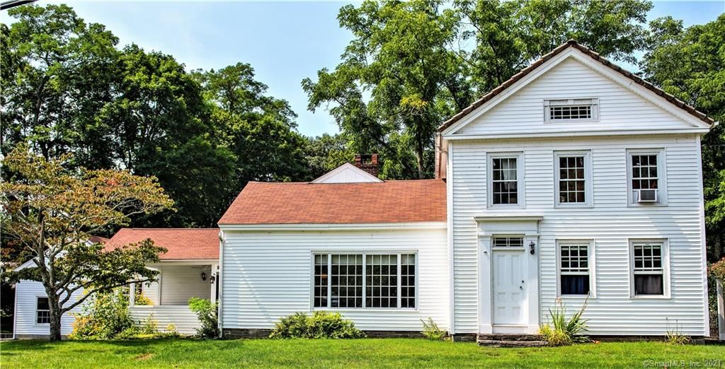 120 N Main St, Essex, CT 06426
