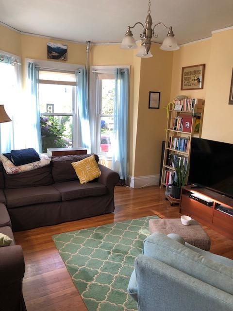 91 High St #2R, Waltham, MA 02453