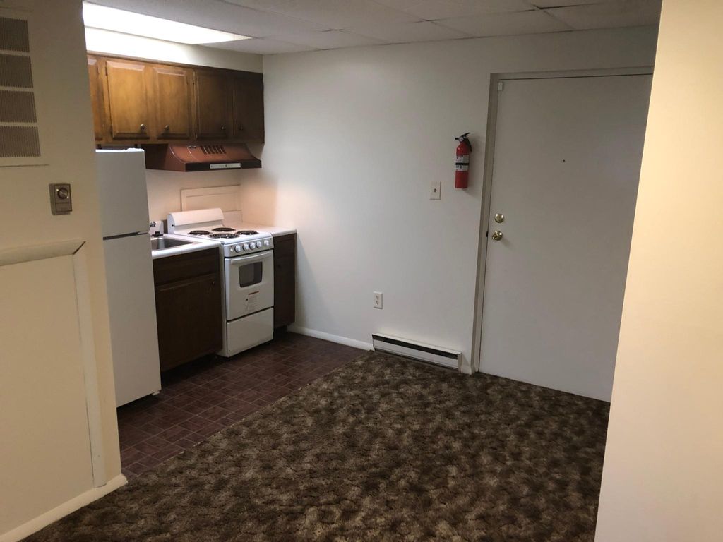 500 Walnut St A4, Lemoyne, PA 1 Bed, 1 Bath Apartment 5 Photos