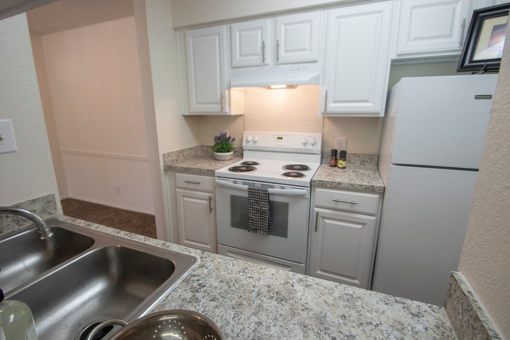 782 Gatewood Rd, Garland, TX 75043