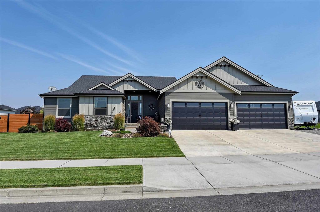 2008 W Cascade Way, Spokane, WA 99208