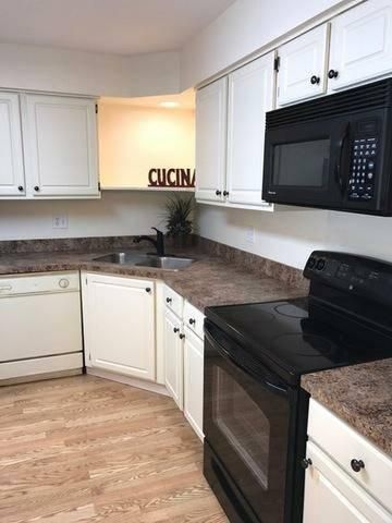 1026 Castilian Ct #D167, Glenview, IL 60025