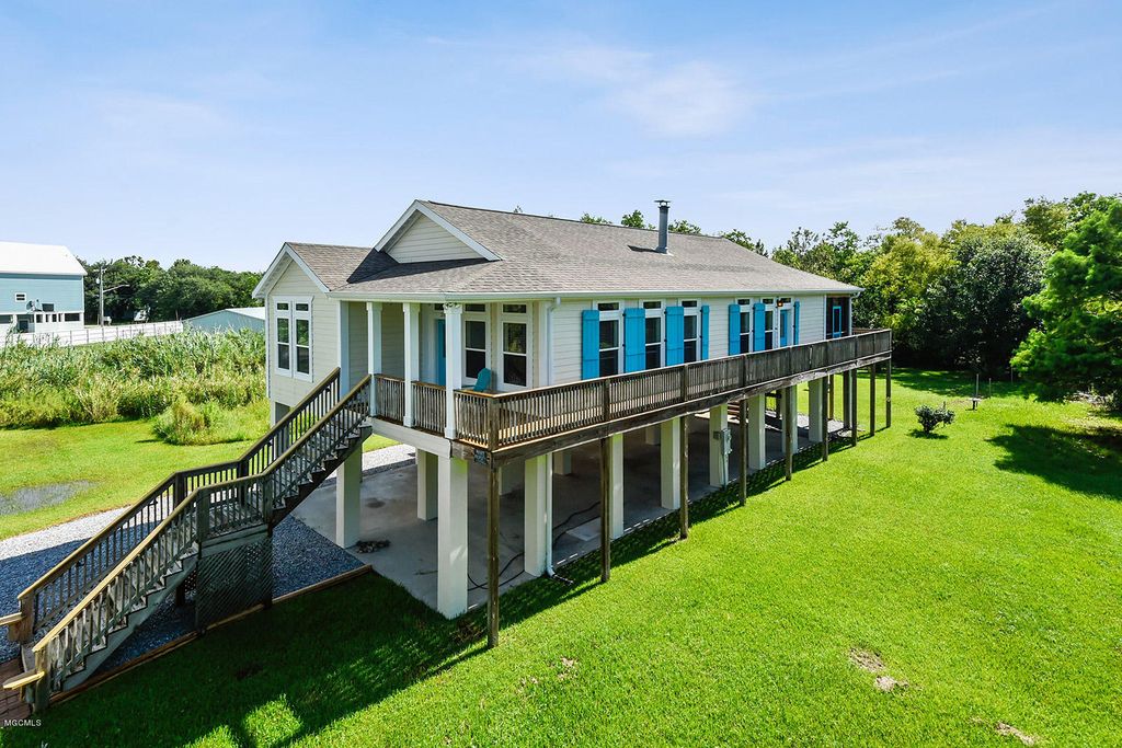 210 Market St, Waveland, MS 39576 Trulia