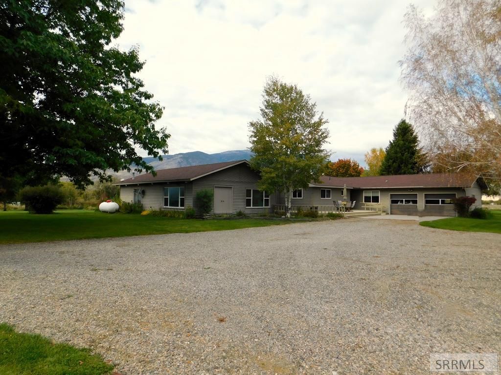 25 Ideal Acres Rd, Salmon, ID 83467 MLS 2162067 Trulia