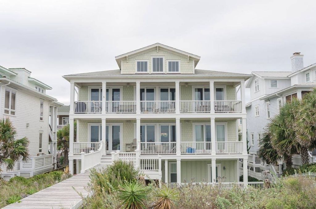 18 Sandpiper St #B, Wrightsville Beach, NC 28480