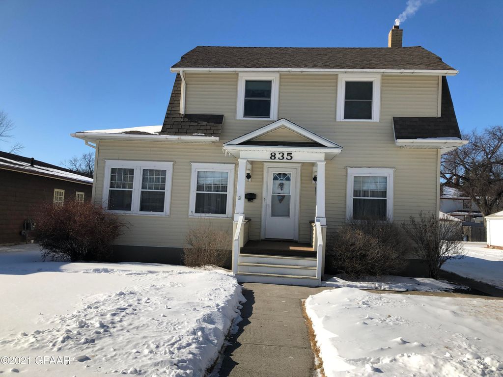 835 Kittson Ave, Grafton, ND 58237 Trulia