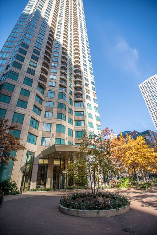400 N La Salle Dr #2507, Chicago, IL 60654