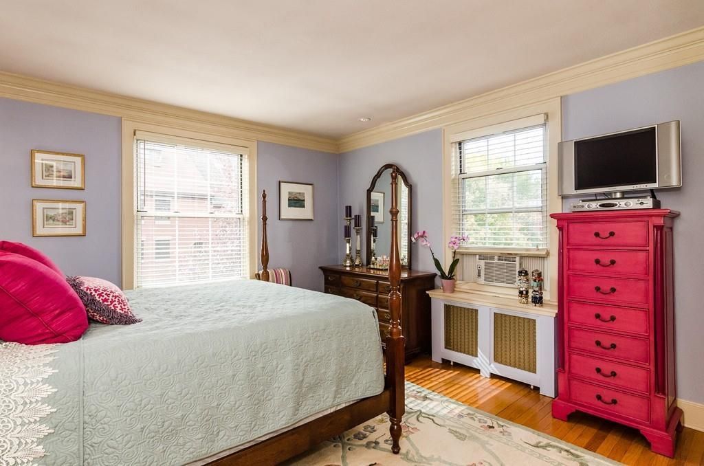 349 Harvard St #5, Cambridge, MA 02138