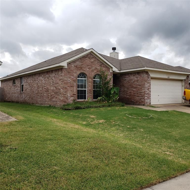 6424 Bay Lake Dr, Fort Worth, TX 76179