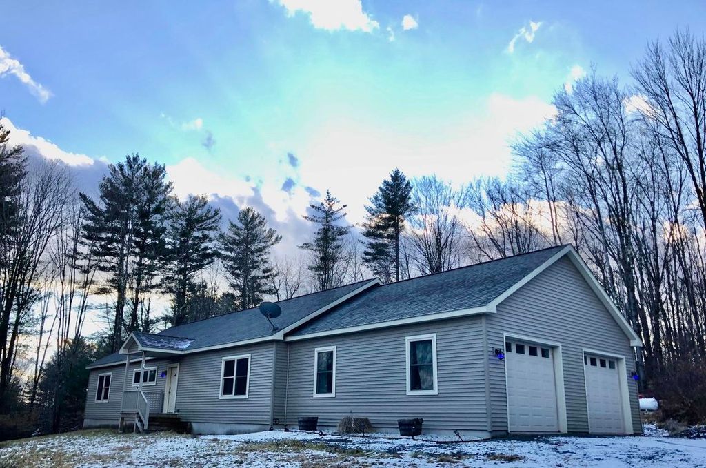 Woodland Ln, Honesdale, PA 18431