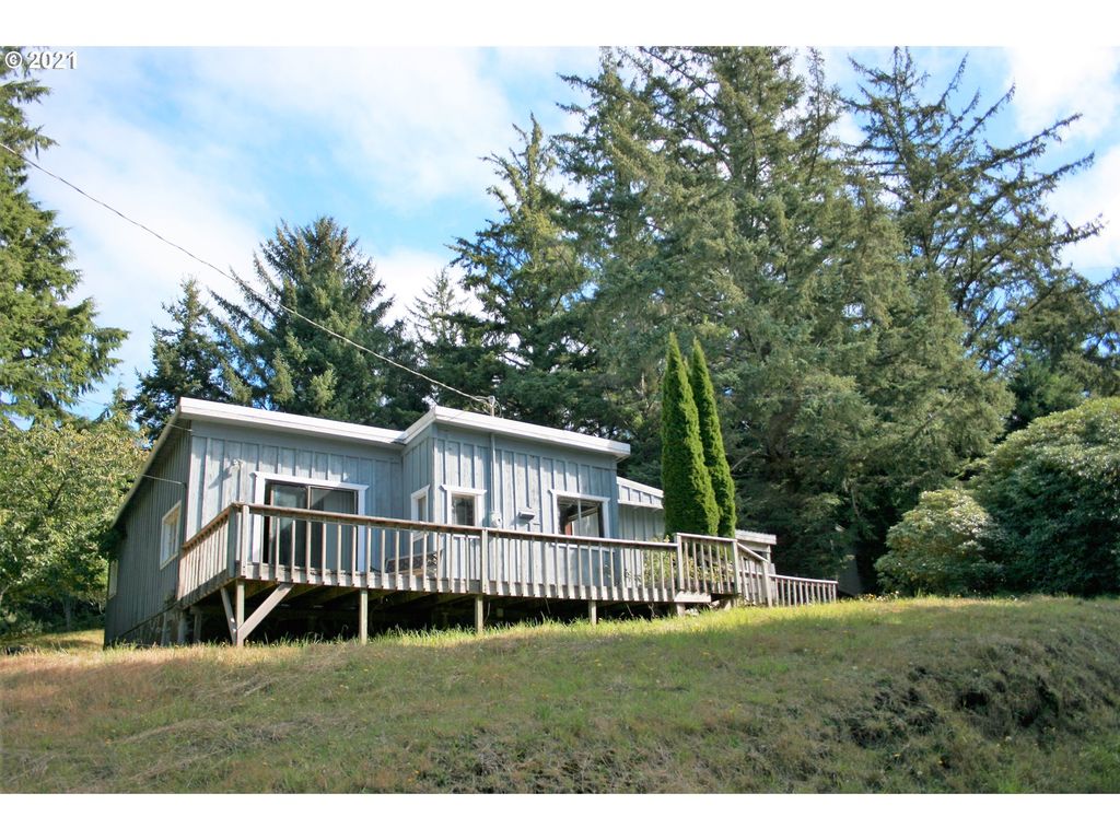 93839 Stonecypher Rd, Sixes, OR 97476