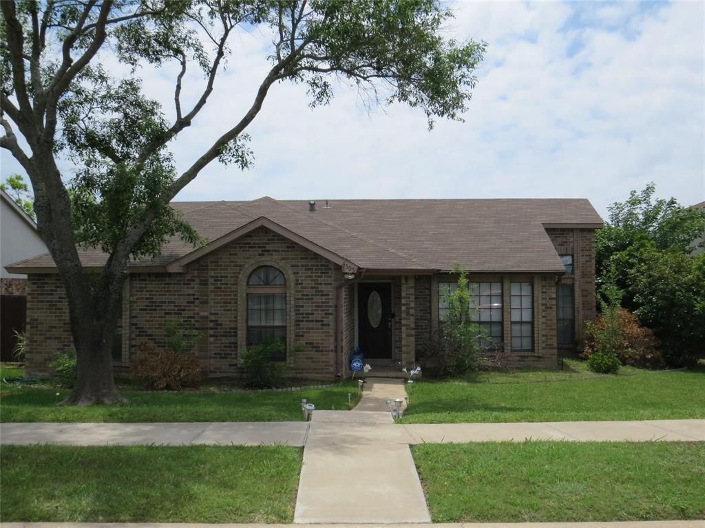 4505 Queen Cir, The Colony, TX 75056
